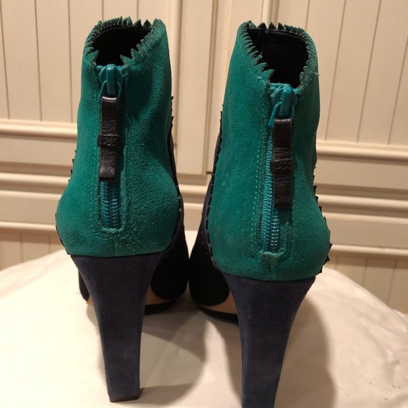 Report suede bootie! - Picture 2 of 4